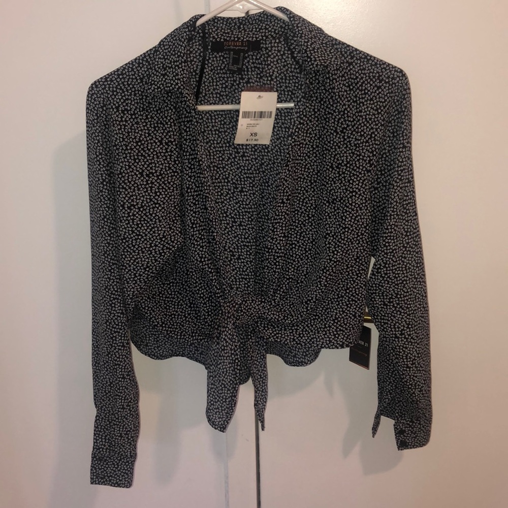 Forever 21 Tie Front Printed Blouse